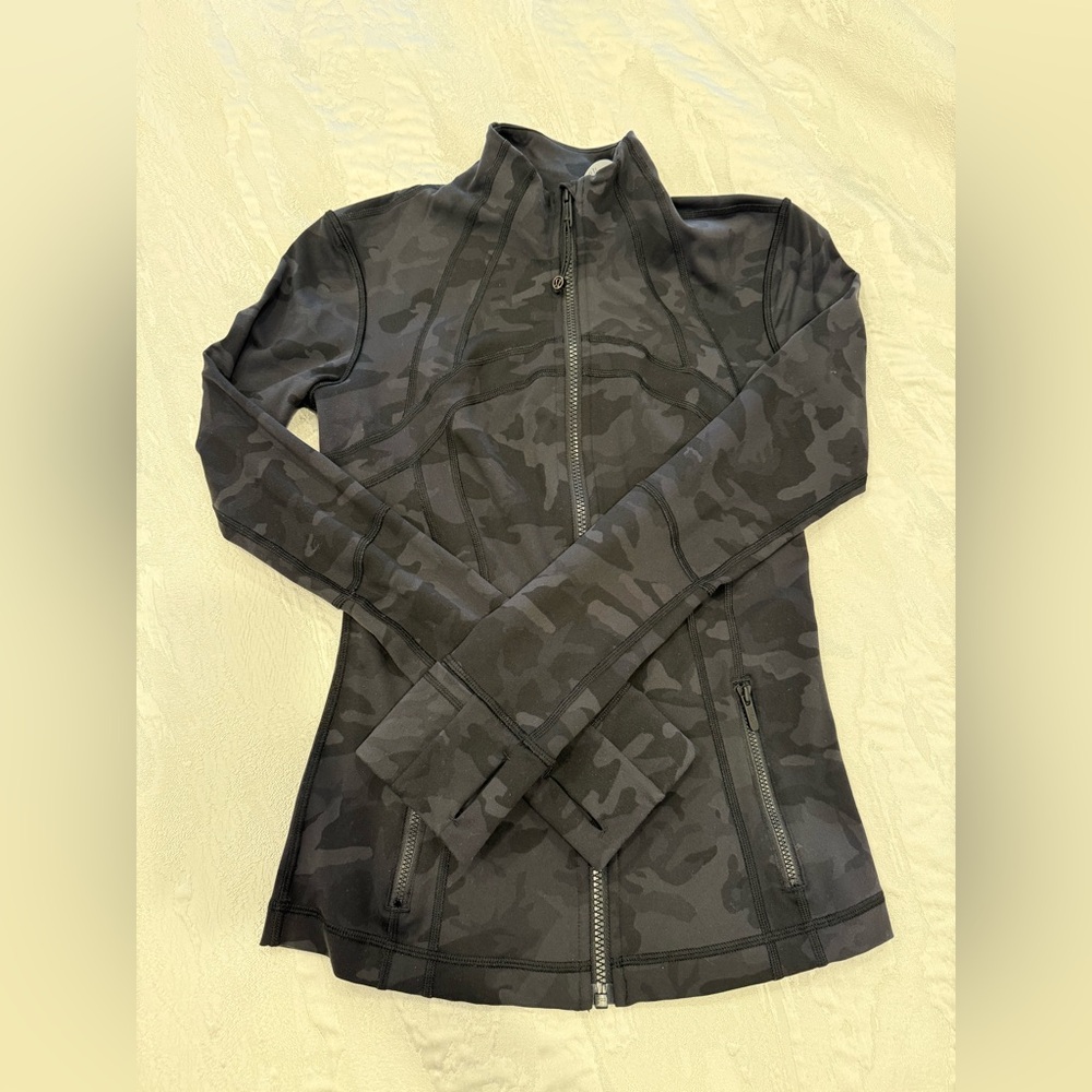 Lululemon camo black grey Define Luon jacket size 4 - Picture 2 of 7